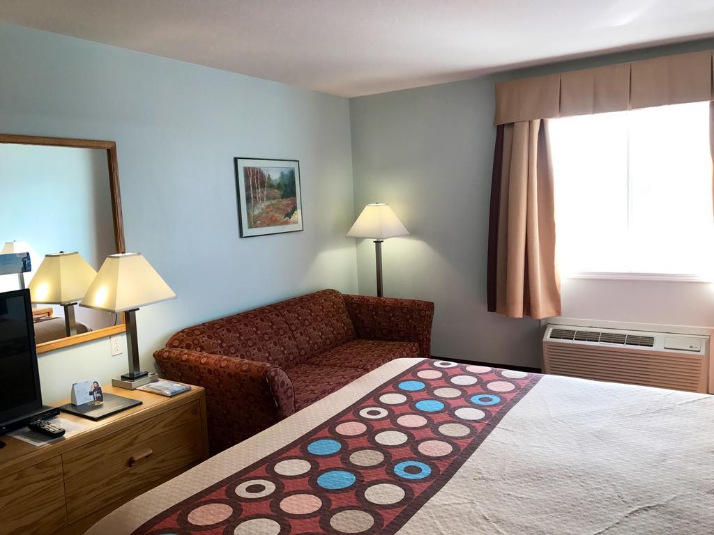 Super 8 By Wyndham Kindersley Exteriér fotografie